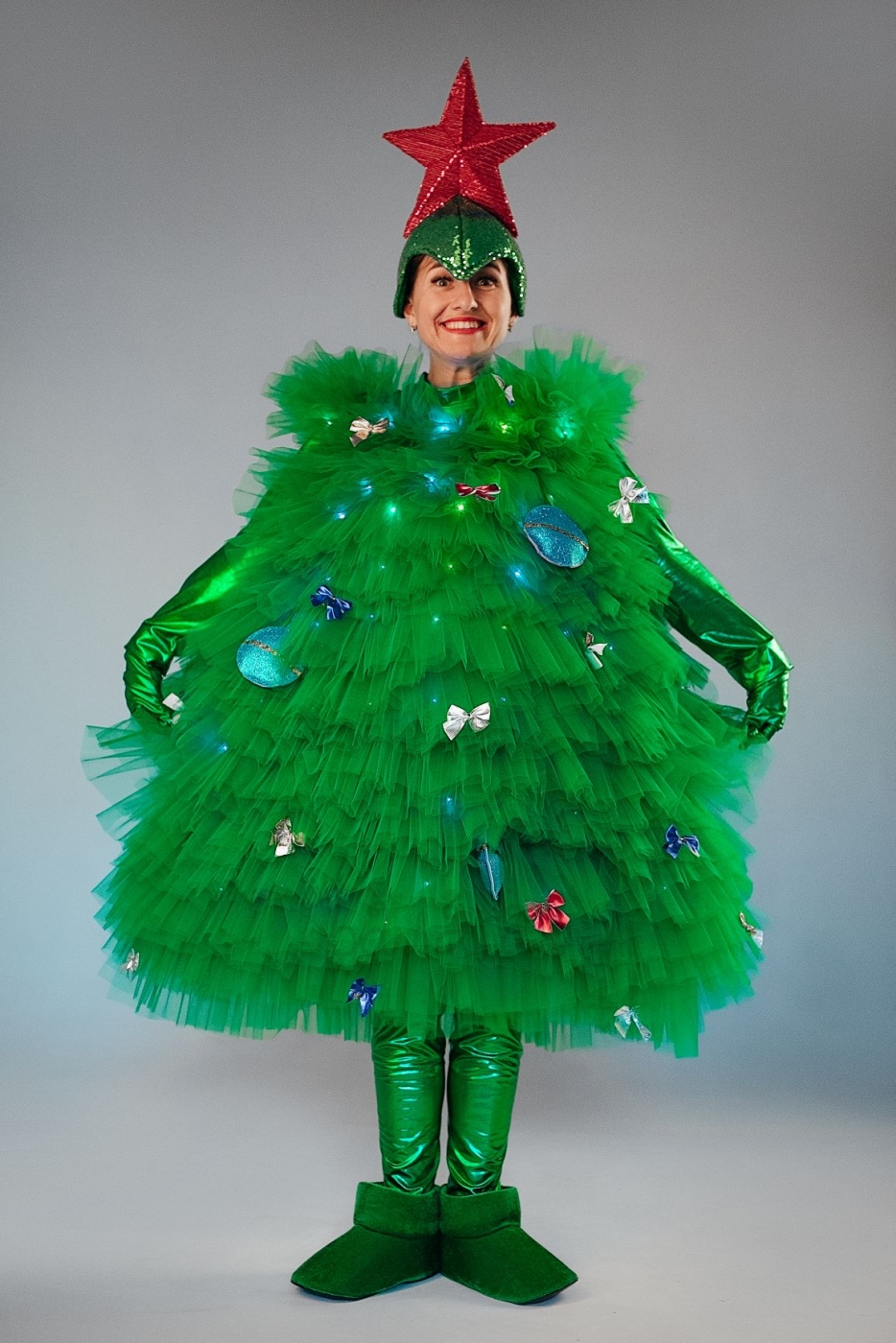 Christmas tree costume glowing